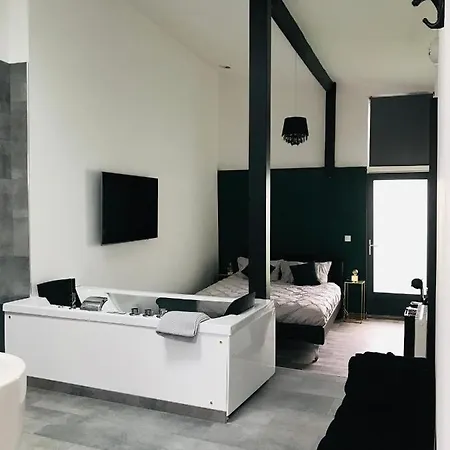 Amo'hote Elegance & Les Sorinières