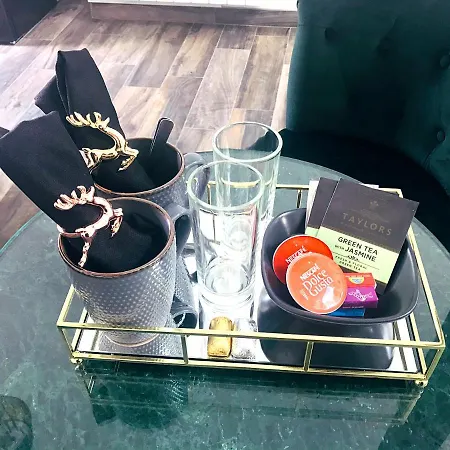 Amo'hote Elegance & * Les Sorinières